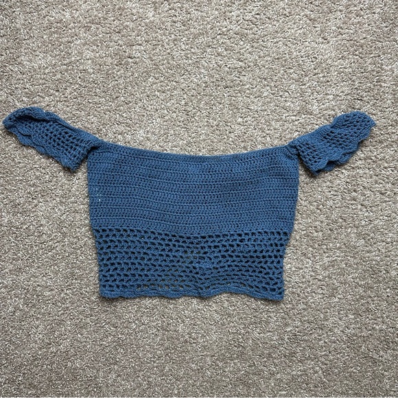 Charlotte Russe crochet off shoulder crop top size M - Picture 5 of 6